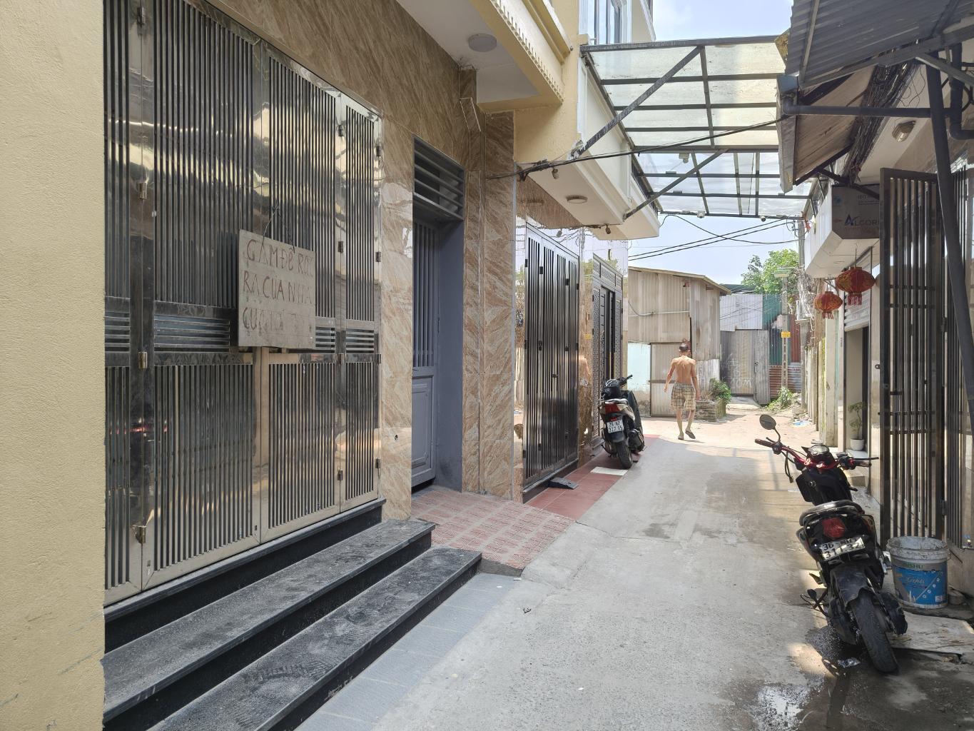 Bán nhà Nguyễn Khoái - diện tích 52m2 5 tầng - Ô TÔ ĐỖ CỬA - giá 13 tỷ