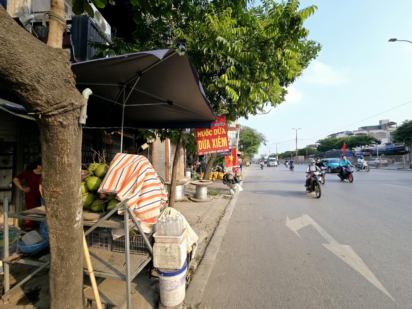 Bán nhà Ngọc Hồi - diện tích 132.8m2 3 tầng - Nhà đẹp hiếm có - giá 20,5 tỷ