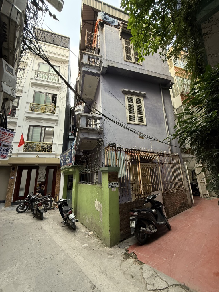 Bán nhà Kim Ngưu - diện tích 62m2 3 tầng - Lô góc, 2 thoáng - giá 11,2 tỷ