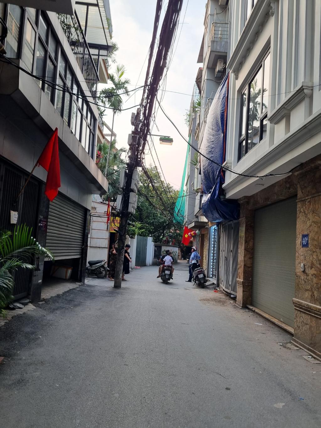 Bán nhà Bùi Xương Trạch - diện tích 159m2 4 tầng - ô tô tránh - giá 22 tỷ