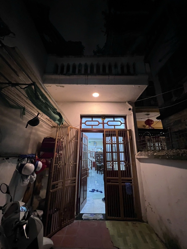 Bán nhà Láng Hạ - diện tích 61.4m2 3 tầng - LÔ GÓC - BÁN ĐẤT TẶNG NHÀ - giá 9,3 tỷ