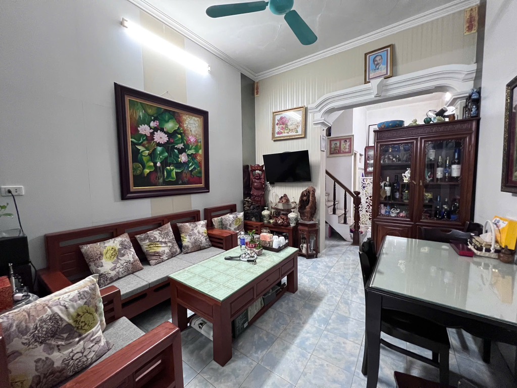 Bán nhà Láng Hạ - diện tích 61.4m2 3 tầng - LÔ GÓC - BÁN ĐẤT TẶNG NHÀ - giá 9,3 tỷ