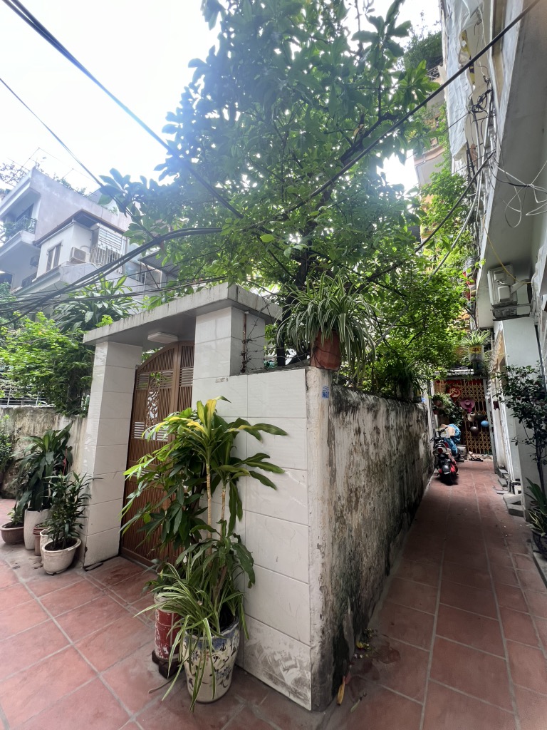 Bán nhà Láng Hạ - diện tích 61.4m2 3 tầng - LÔ GÓC - BÁN ĐẤT TẶNG NHÀ - giá 9,3 tỷ