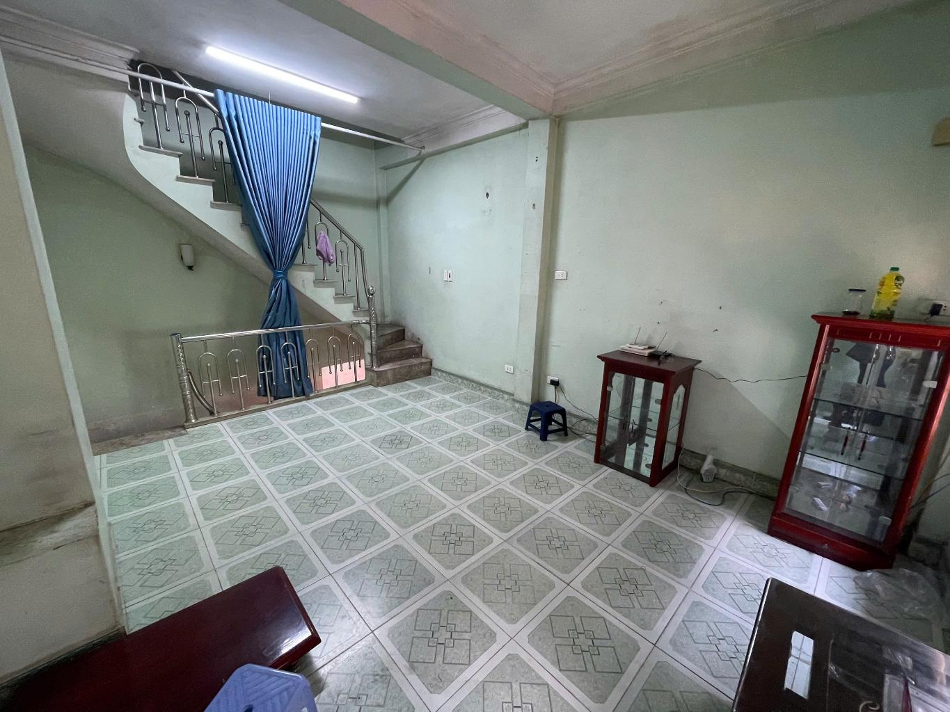 Bán nhà Lĩnh Nam - 21m2 sổ đỏ  5 tầng - mặt tiền 3.7m - giá 5.28 tỷ