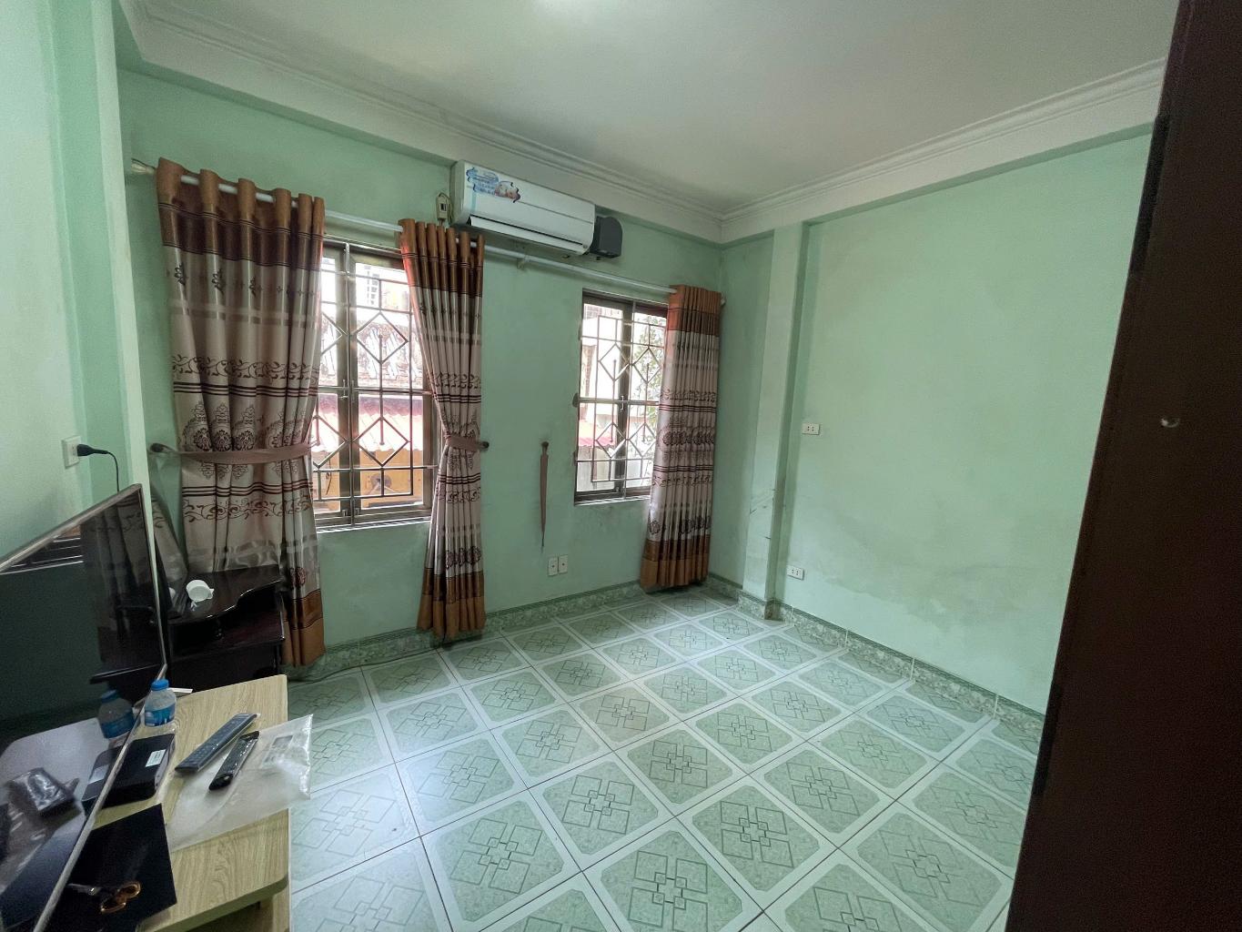 Bán nhà Lĩnh Nam - 21m2 sổ đỏ  5 tầng - mặt tiền 3.7m - giá 5.28 tỷ