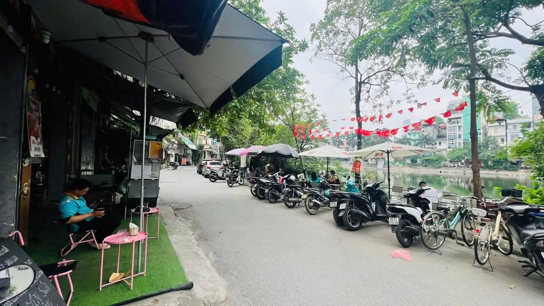 Bán nhà Phương Mai - diện tích 22,9m2 6 tầng - LÔ GÓC VỈA HÈ 2 BÊN - giá 15,8 tỷ