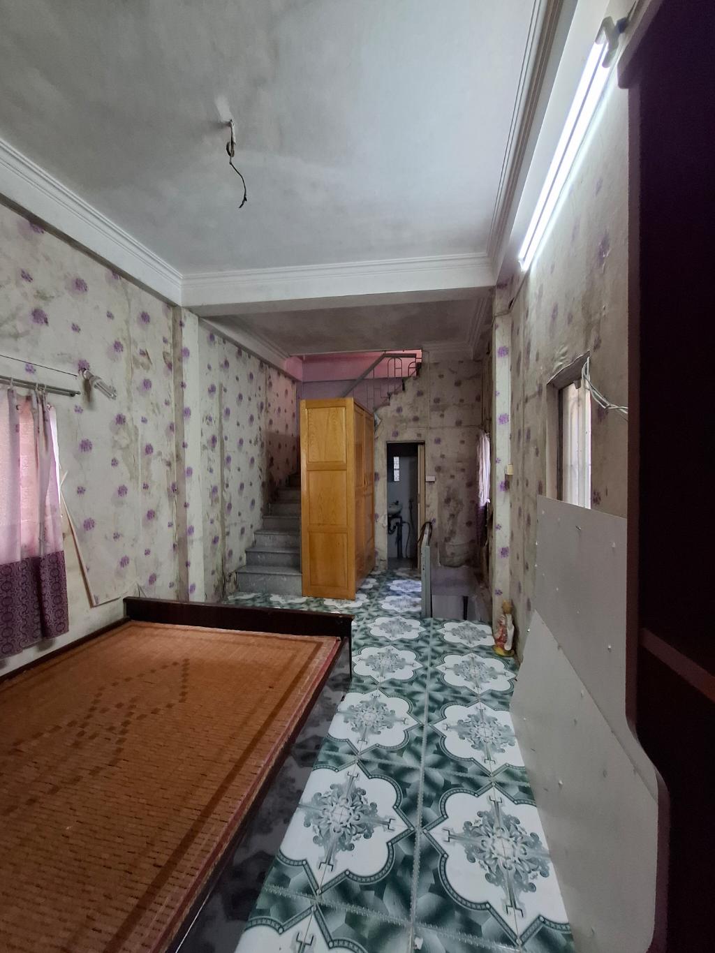 Bán nhà Dương Văn Bé - 18.5m2 4 tầng - lô góc gần ô tô - giá 4.3 tỷ