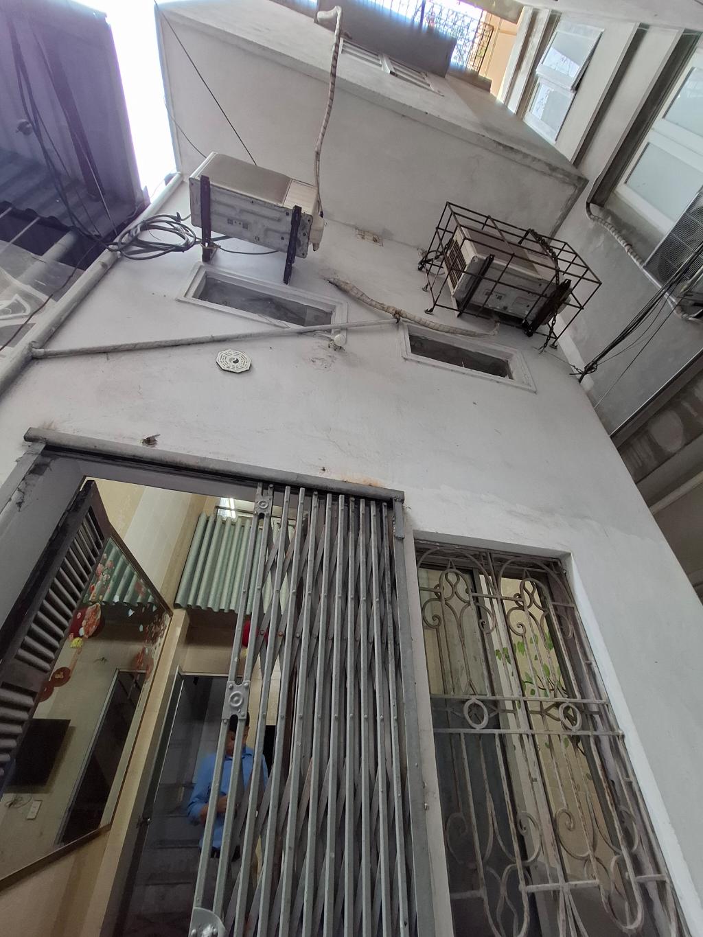 Bán nhà Dương Văn Bé - 18.5m2 4 tầng - lô góc gần ô tô - giá 4.3 tỷ