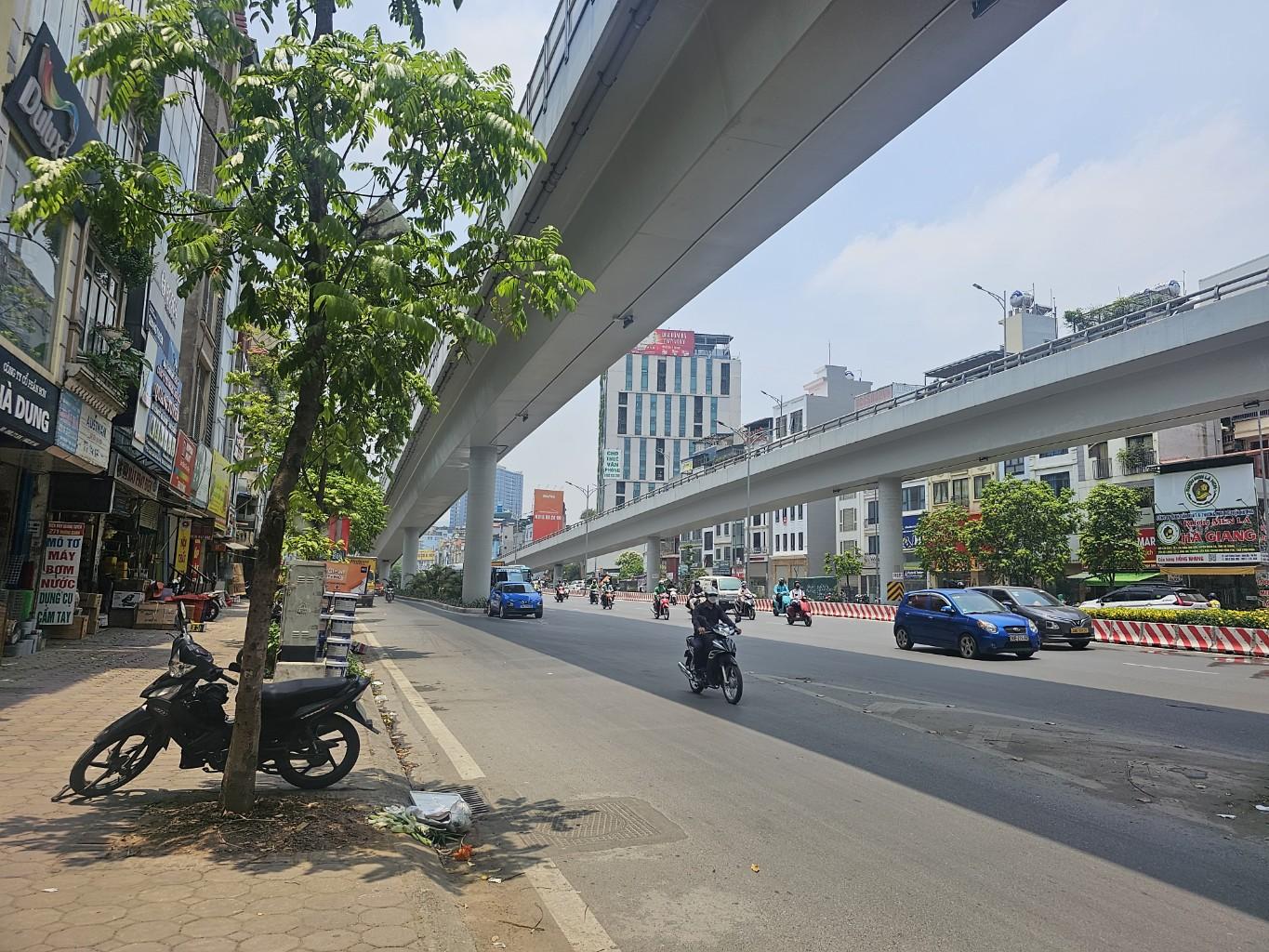 Bán nhà Trường Chinh - diện tích 18.2m2 2 tầng - Mặt phố, mặt tiền khủng - giá 12 tỷ