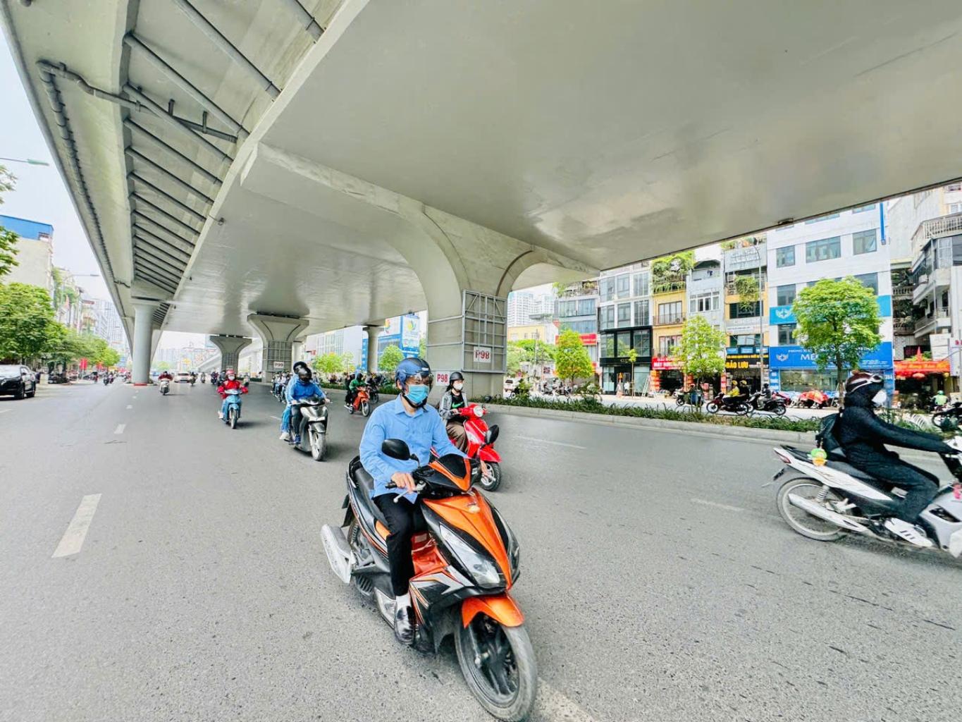 Bán nhà Trường Chinh - diện tích 18.2m2 2 tầng - Mặt phố, mặt tiền khủng - giá 12 tỷ