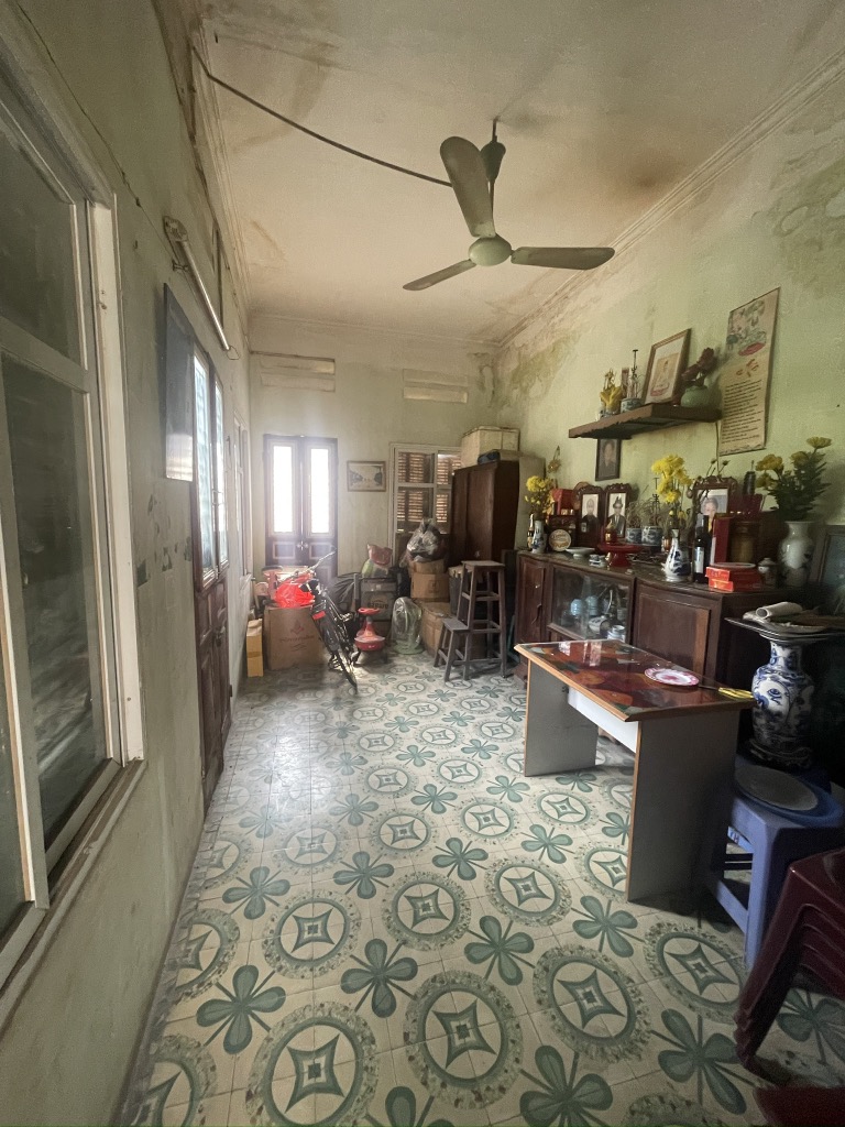 Bán nhà Trương Định - diện tích 75m2 2 tầng - MẶT PHỐ - LÔ GÓC - KINH DOANH ĐỈNH - giá 15,9 tỷ