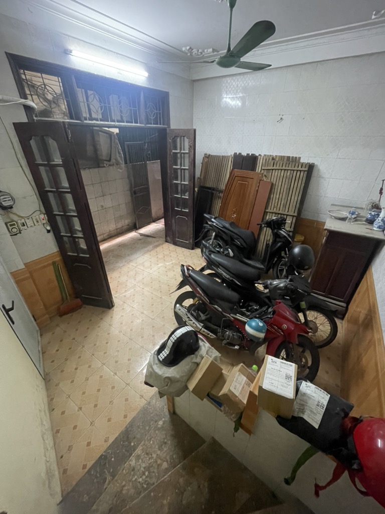 Bán nhà Minh Khai - diện tích 40m2 4 tầng - Nhà dân xây chắc chắn - giá 8,5 tỷ