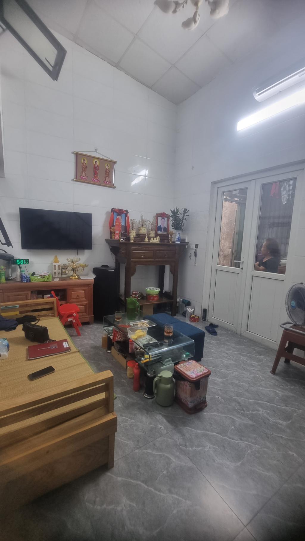 Bán nhà Đông Thiên - diện tích 40m2 2 tầng - nhà đẹp ở luôn - giá 3,3 triệu