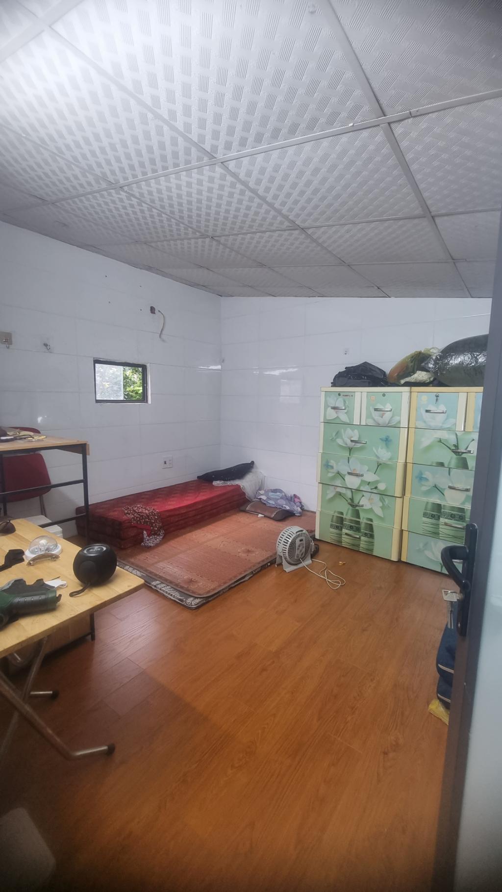 Bán nhà Đông Thiên - diện tích 40m2 2 tầng - nhà đẹp ở luôn - giá 3,3 triệu