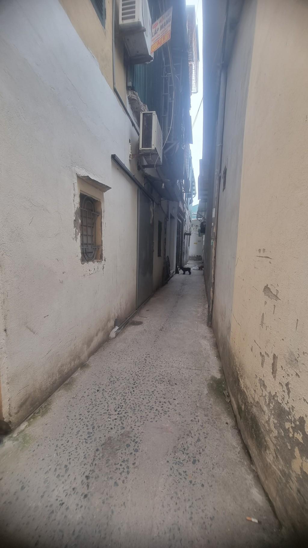 Bán nhà Đông Thiên - diện tích 40m2 2 tầng - nhà đẹp ở luôn - giá 3,3 triệu