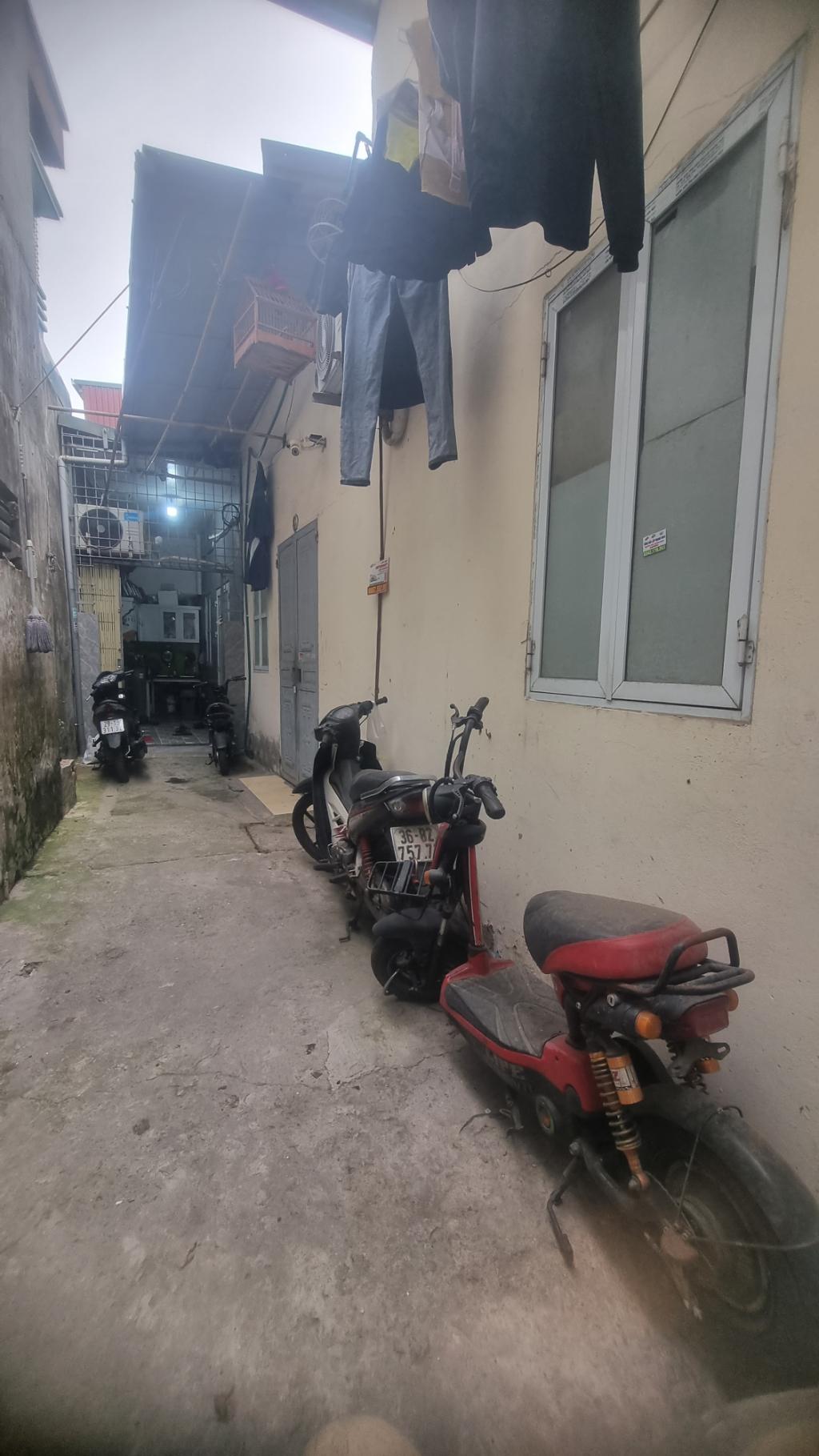 Bán nhà Đông Thiên - diện tích 40m2 2 tầng - nhà đẹp ở luôn - giá 3,3 triệu