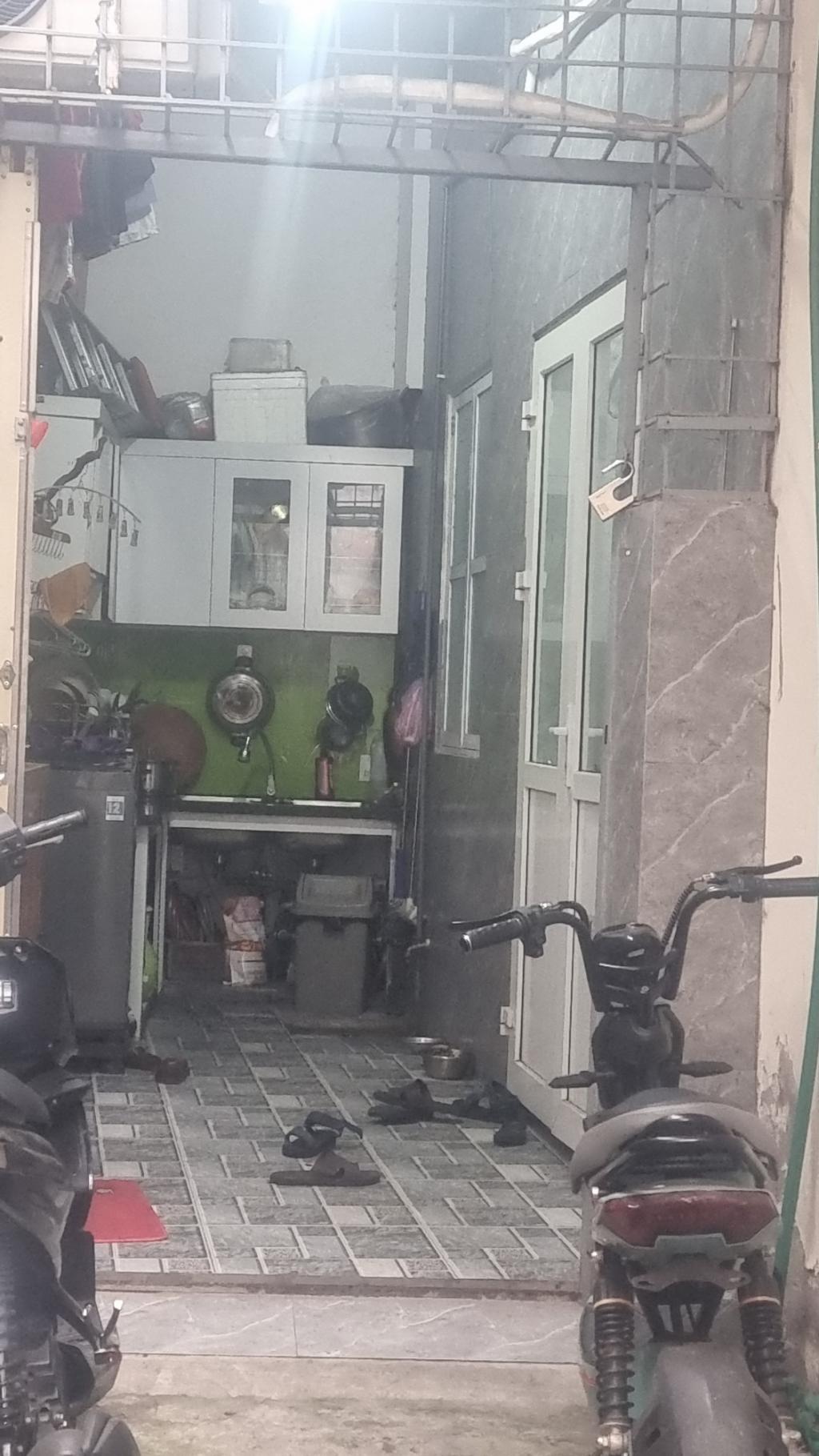 Bán nhà Đông Thiên - diện tích 40m2 2 tầng - nhà đẹp ở luôn - giá 3,3 triệu