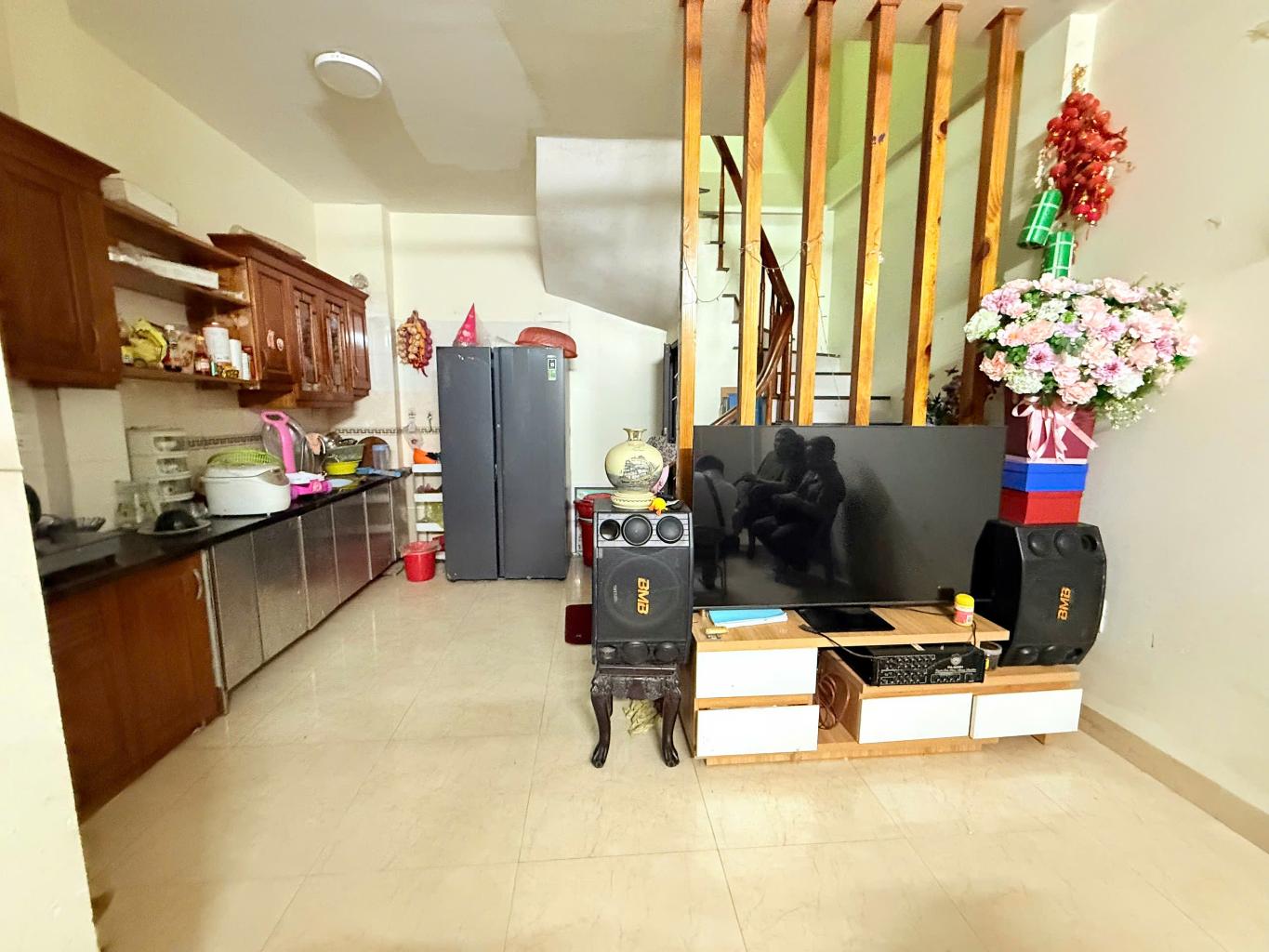 Bán nhà Định Công Hạ - 41.1m2 5 tầng - ô tô đỗ cửa - giá 6.7 tỷ