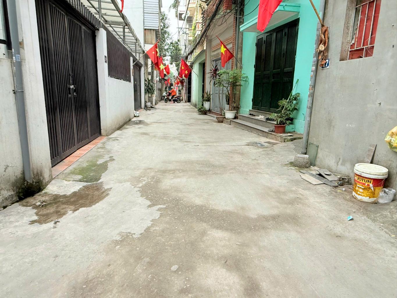 Bán nhà Định Công Hạ - 41.1m2 5 tầng - ô tô đỗ cửa - giá 6.7 tỷ