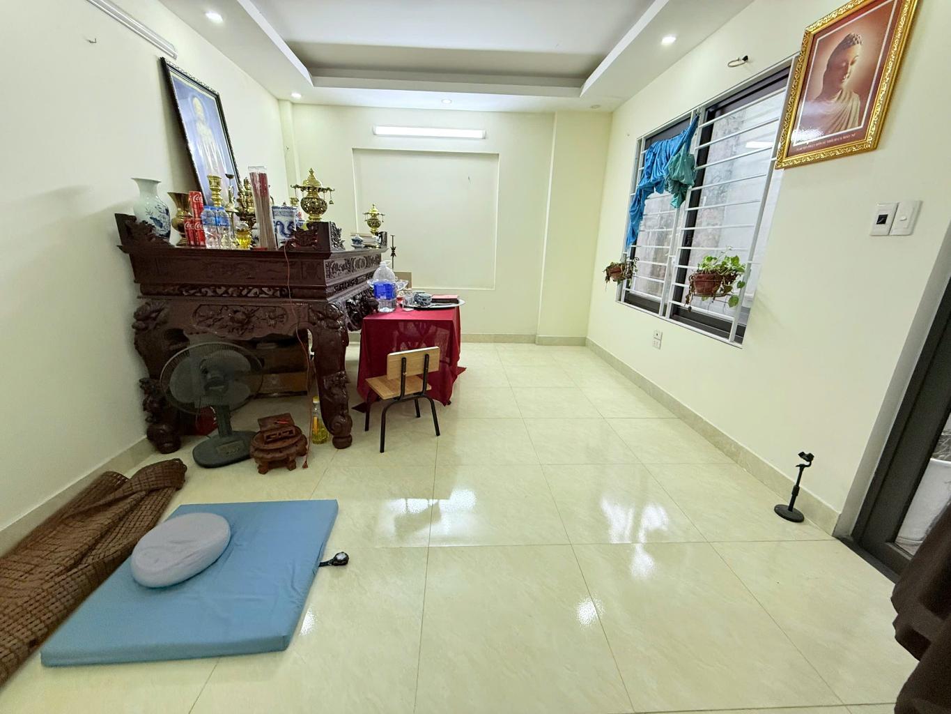 Bán nhà Định Công Hạ - 41.1m2 5 tầng - ô tô đỗ cửa - giá 6.7 tỷ