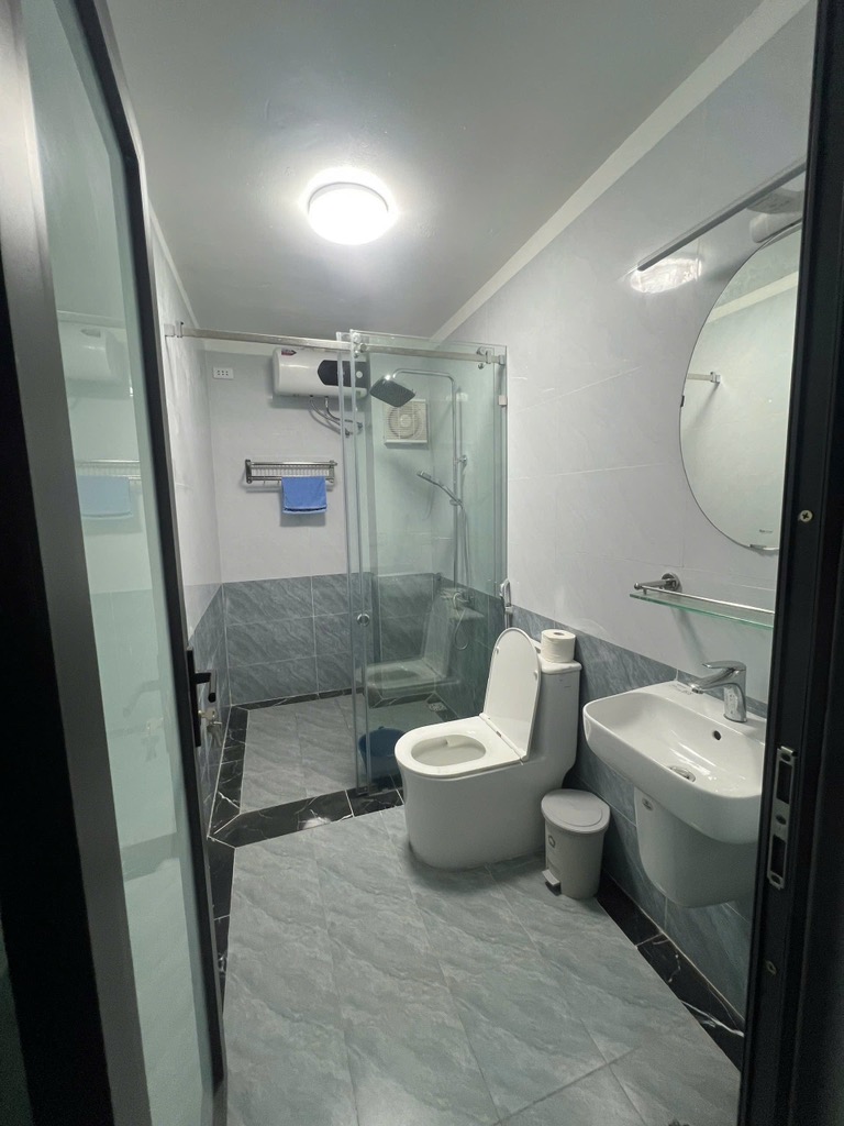 Bán nhà Lĩnh Nam - diện tích 90m2 3 tầng - ô tô tránh - giá 22,5 tỷ