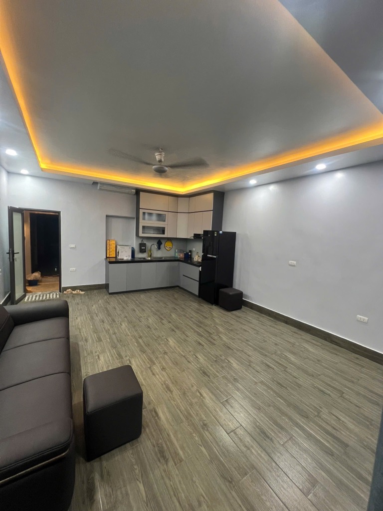 Bán nhà Lĩnh Nam - diện tích 90m2 3 tầng - ô tô tránh - giá 22,5 tỷ