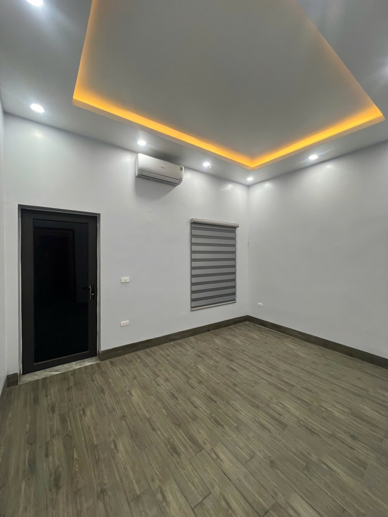 Bán nhà Lĩnh Nam - diện tích 90m2 3 tầng - ô tô tránh - giá 22,5 tỷ