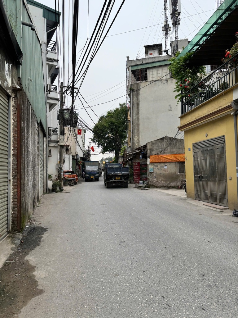 Bán nhà Nguyễn Khoái - diện tích 41m2 1 tầng - Mặt ngõ ô tô tránh nhau - giá 7,2 tỷ