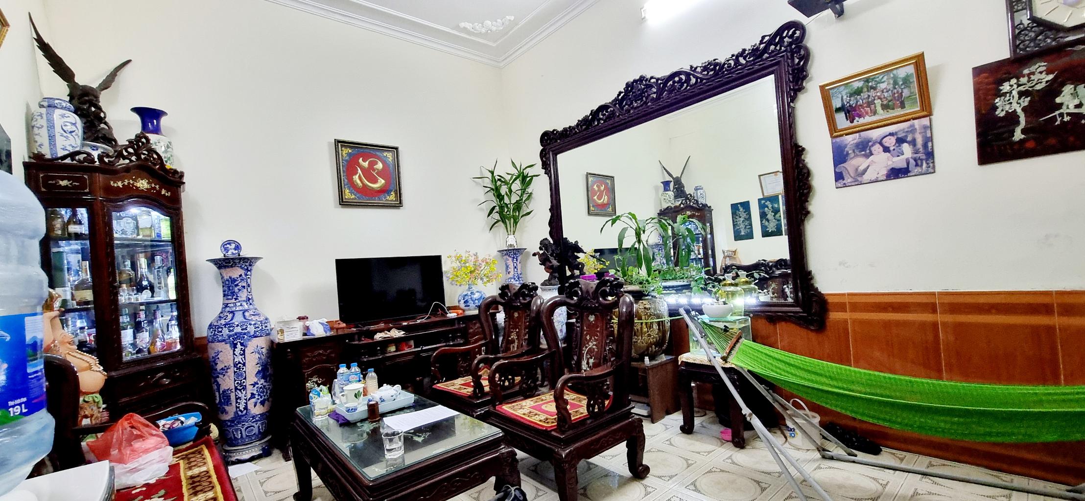 Bán nhà Dương Văn Bé - diện tích 70m2 3 tầng - Nhà rộng, có sân vườn, gần phố - giá 14,6 tỷ