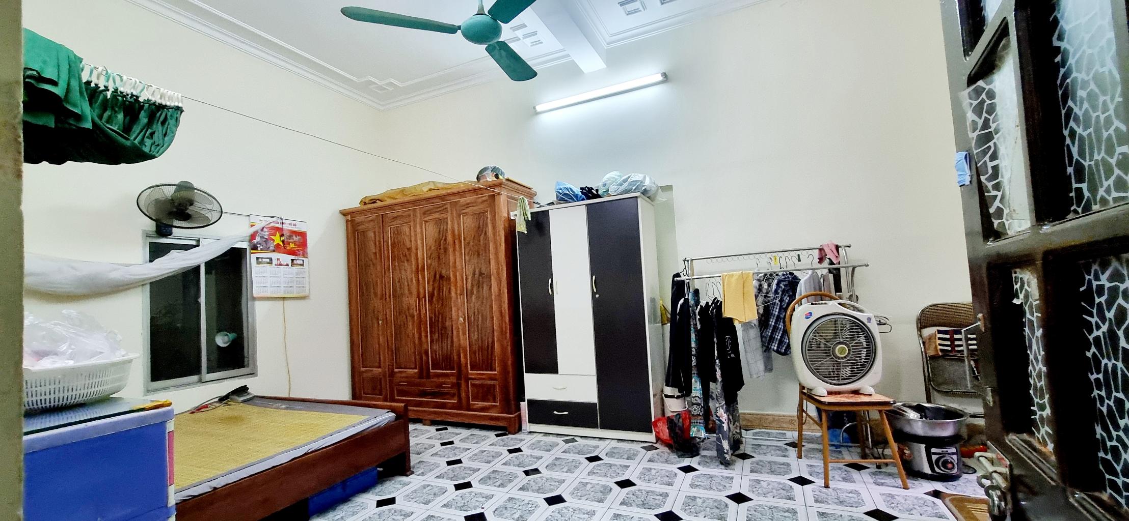 Bán nhà Dương Văn Bé - diện tích 70m2 3 tầng - Nhà rộng, có sân vườn, gần phố - giá 14,6 tỷ