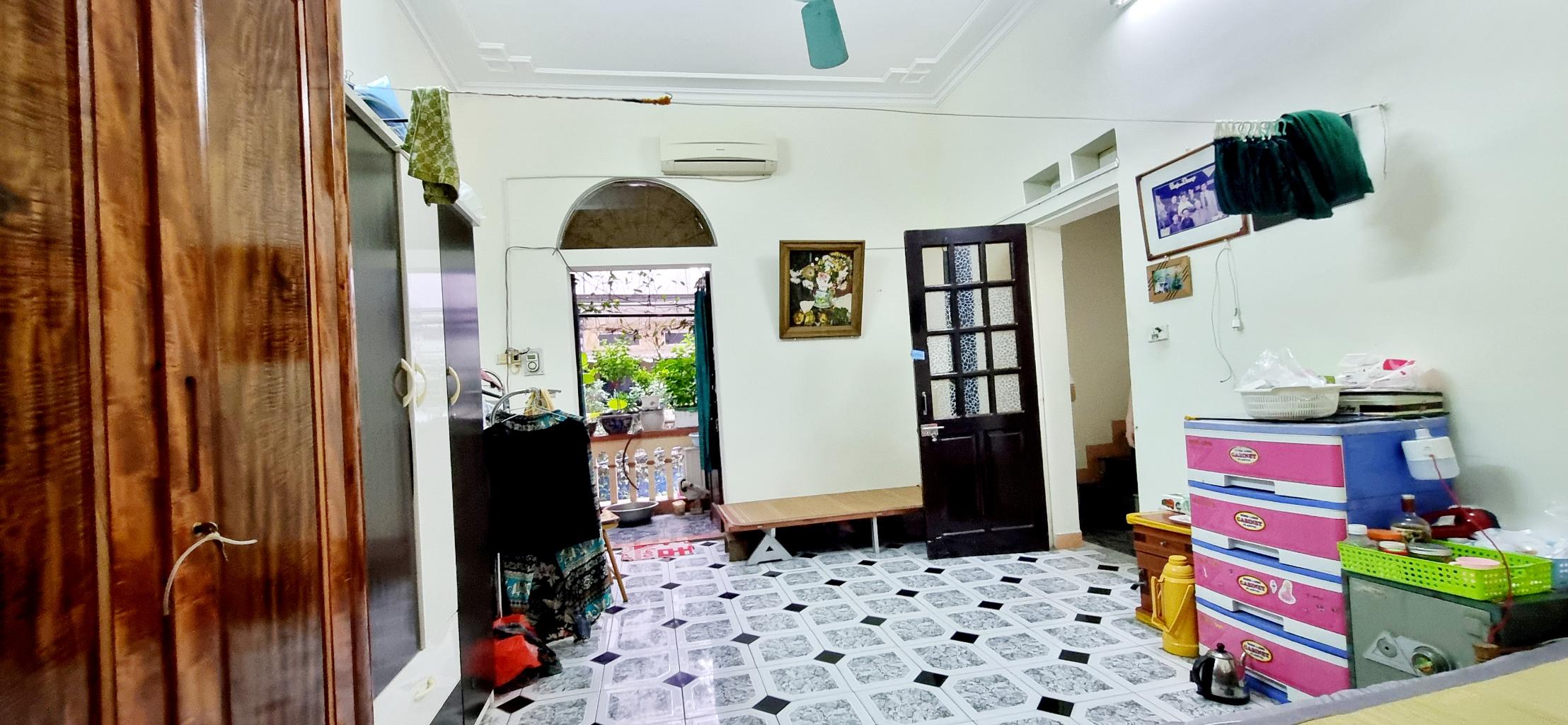 Bán nhà Dương Văn Bé - diện tích 70m2 3 tầng - Nhà rộng, có sân vườn, gần phố - giá 14,6 tỷ