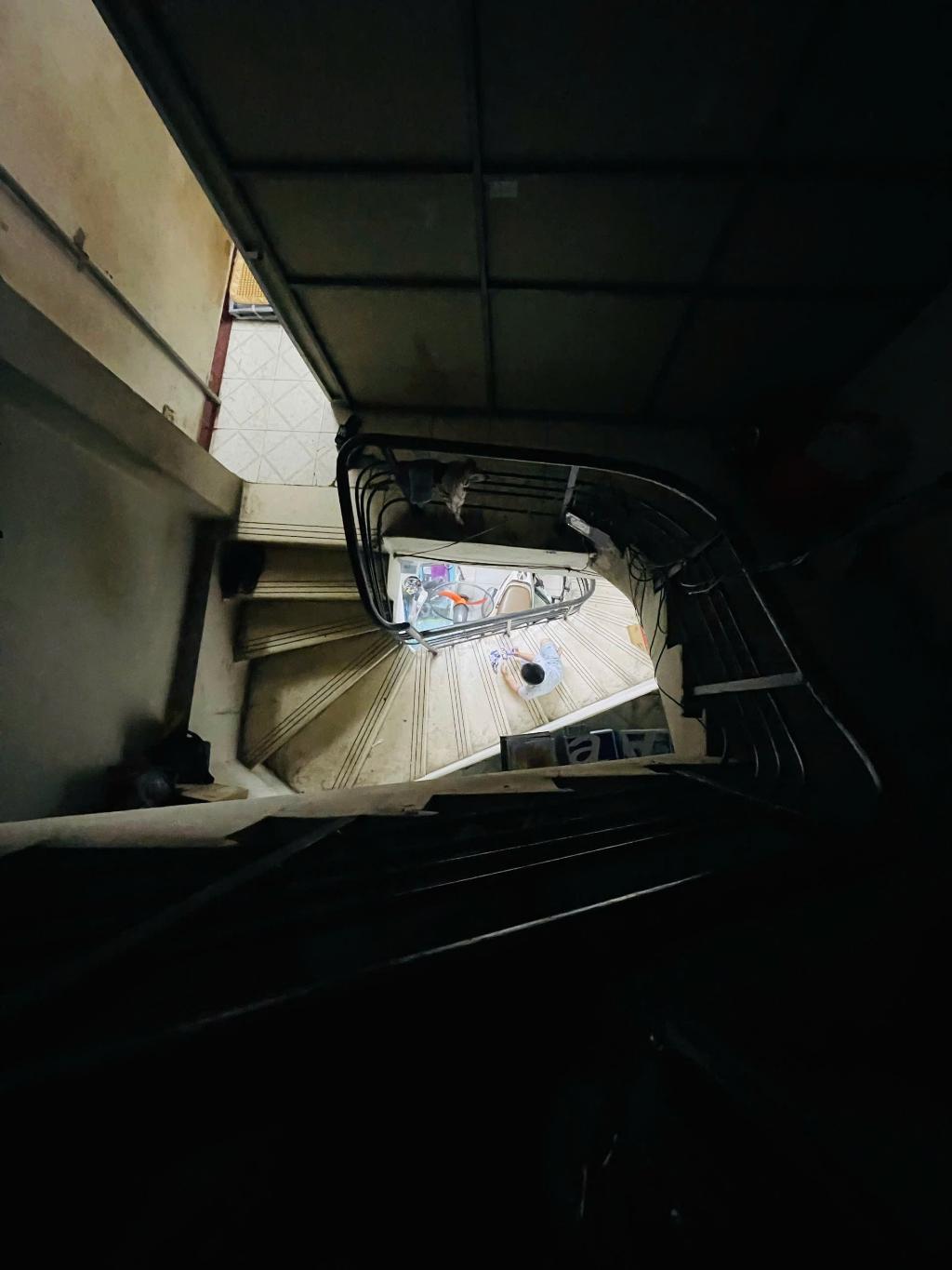 Bán nhà Giải Phóng - diện tích 43.7m2 3 tầng - Lô góc 3 thoáng - giá 16,5 tỷ