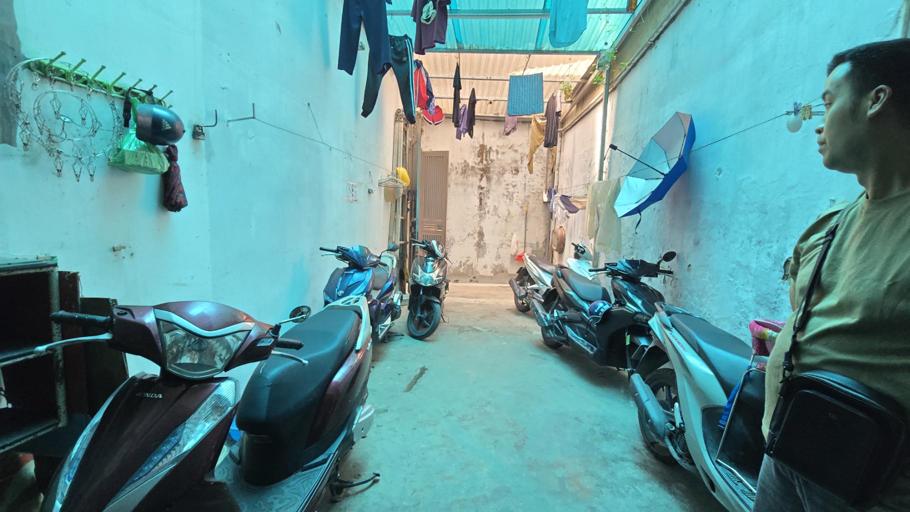 Bán nhà Hòa Bình - diện tích 91.7m2 3 tầng - 3 mặt thoáng - giá 16,9 tỷ