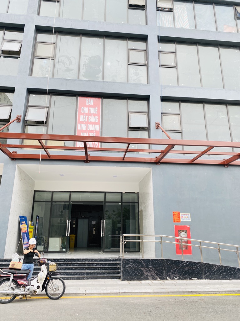 Bán nhà Ngọc Hồi - diện tích 610m2 3 tầng - LÔ GÓC - THÔNG SÀN - THANG MÁY - giá 21,5 tỷ