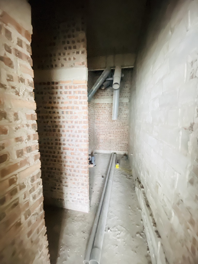 Bán nhà Ngọc Hồi - diện tích 610m2 3 tầng - LÔ GÓC - THÔNG SÀN - THANG MÁY - giá 21,5 tỷ