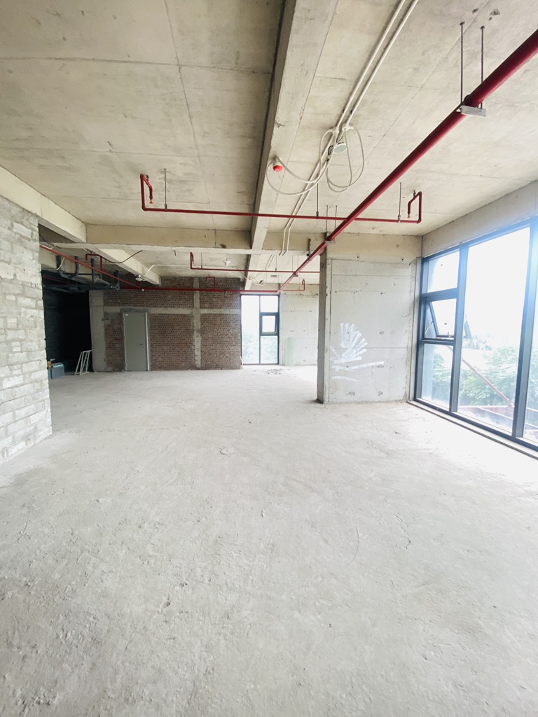 Bán nhà Ngọc Hồi - diện tích 610m2 3 tầng - LÔ GÓC - THÔNG SÀN - THANG MÁY - giá 21,5 tỷ