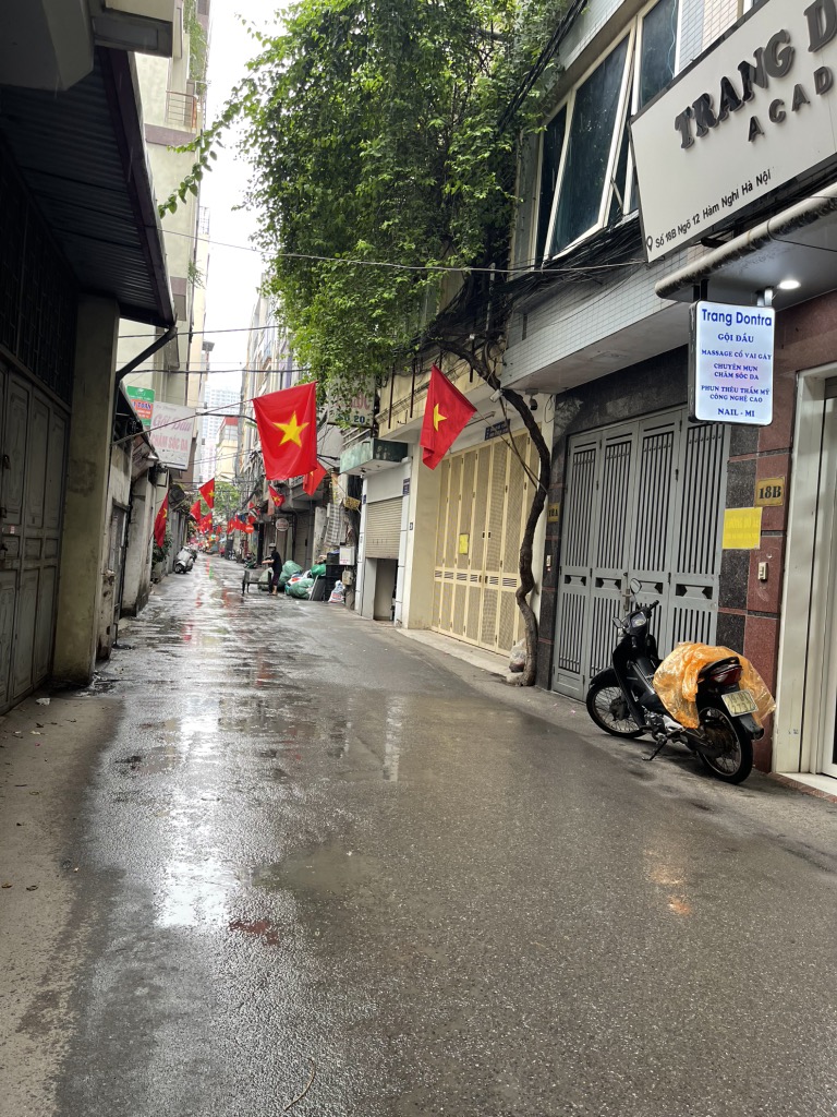 Bán nhà Ngõ Hoà Bình 2 - diện tích 70.4m2 3 tầng - Ô tô tránh - giá 21,3 tỷ