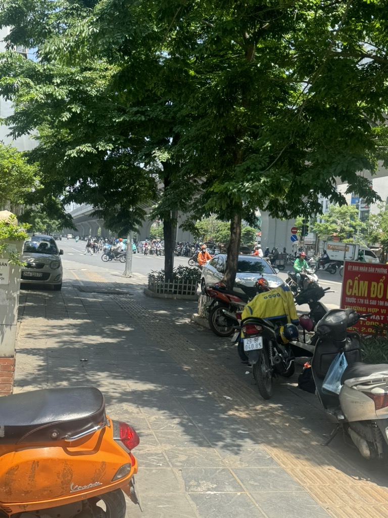 Bán nhà Đại La - diện tích 35m2 1 tầng - Mặt phố, hai mặt ngõ - giá 12,85 tỷ