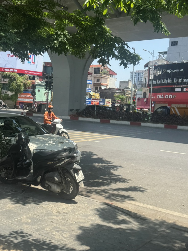 Bán nhà Đại La - diện tích 35m2 1 tầng - Mặt phố, hai mặt ngõ - giá 12,85 tỷ