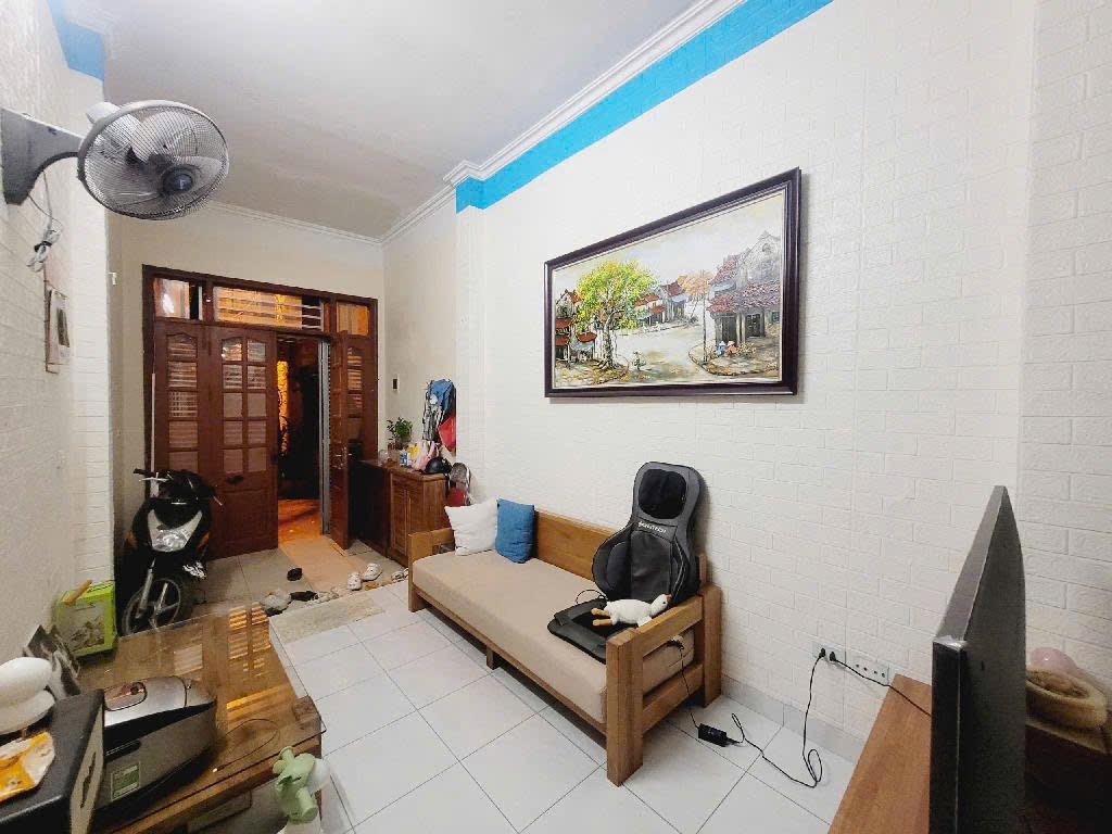 Bán nhà Tây Sơn - diện tích 46m2 3 tầng - VIP ĐỐNG ĐA - giá 9,8 tỷ