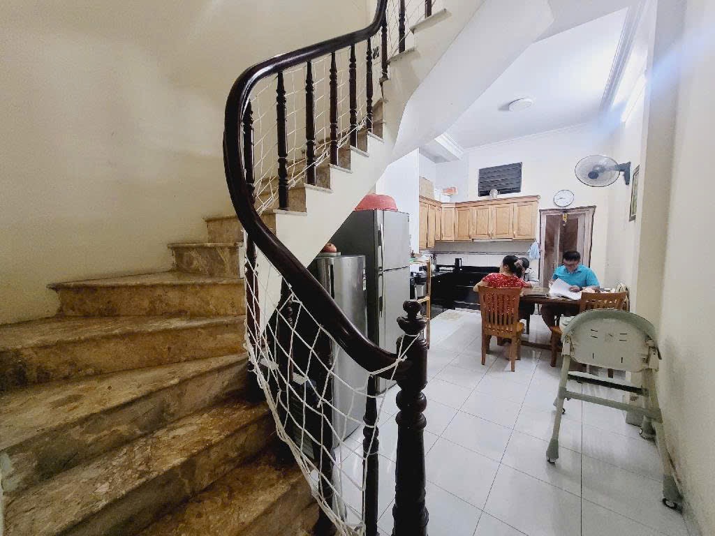 Bán nhà Tây Sơn - diện tích 46m2 3 tầng - VIP ĐỐNG ĐA - giá 9,8 tỷ