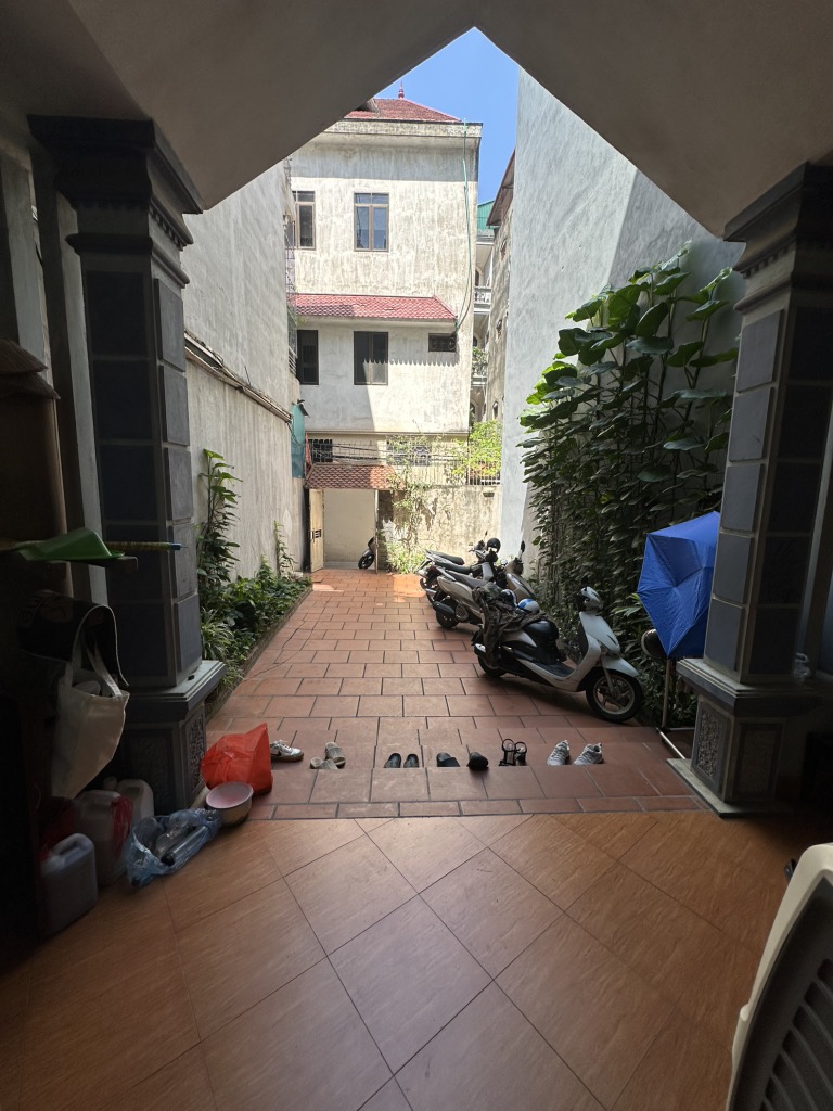 Bán nhà Đường Láng - diện tích 99.7m2 4 tầng - 4 ngủ đủ công năng - giá 15,8 tỷ