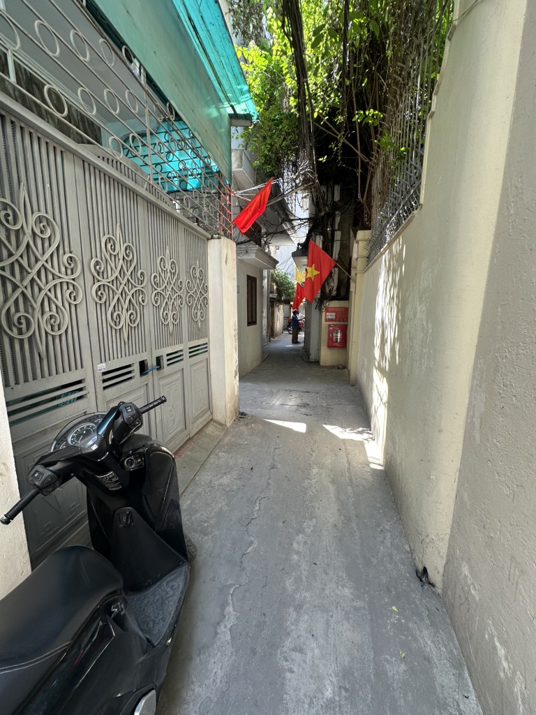 Bán nhà Đường Láng - diện tích 99.7m2 4 tầng - 4 ngủ đủ công năng - giá 15,8 tỷ