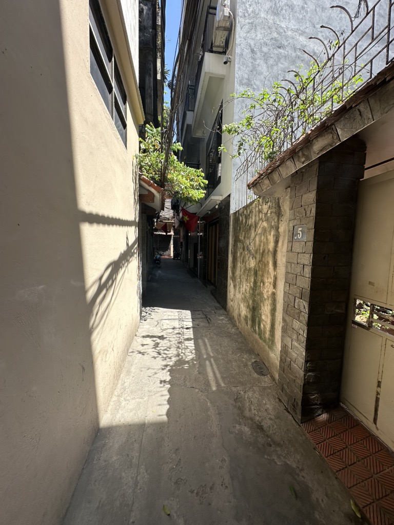 Bán nhà Đường Láng - diện tích 99.7m2 4 tầng - 4 ngủ đủ công năng - giá 15,8 tỷ