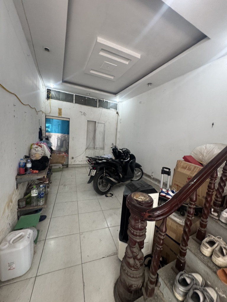 Bán nhà Khâm Thiên - diện tích 30.5m2 5 tầng - Ô tô đỗ cửa - giá 9,4 tỷ