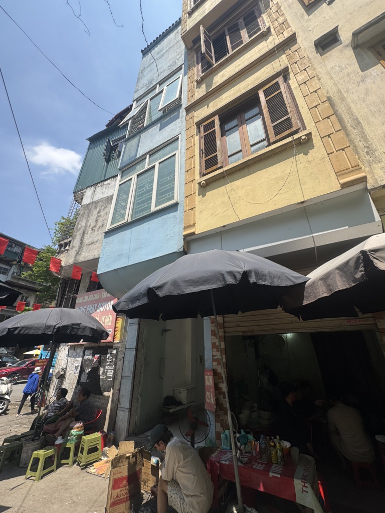 Bán nhà Khâm Thiên - diện tích 30.5m2 5 tầng - Ô tô đỗ cửa - giá 9,4 tỷ