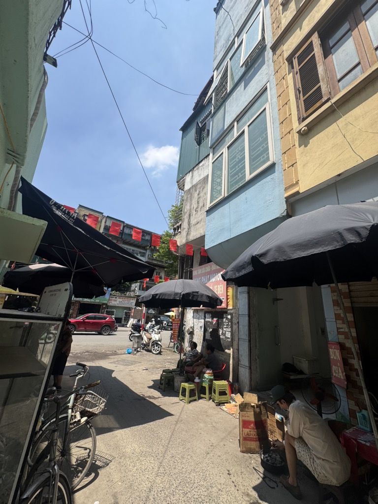 Bán nhà Khâm Thiên - diện tích 30.5m2 5 tầng - Ô tô đỗ cửa - giá 9,4 tỷ