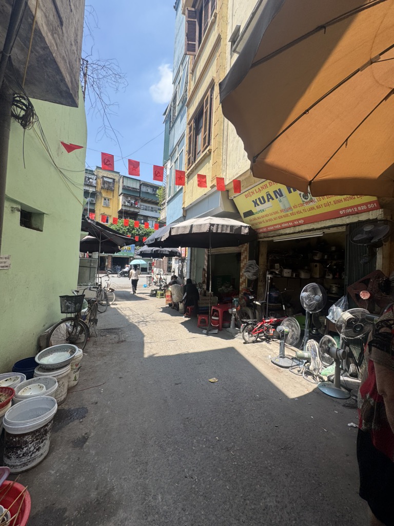 Bán nhà Khâm Thiên - diện tích 30.5m2 5 tầng - Ô tô đỗ cửa - giá 9,4 tỷ