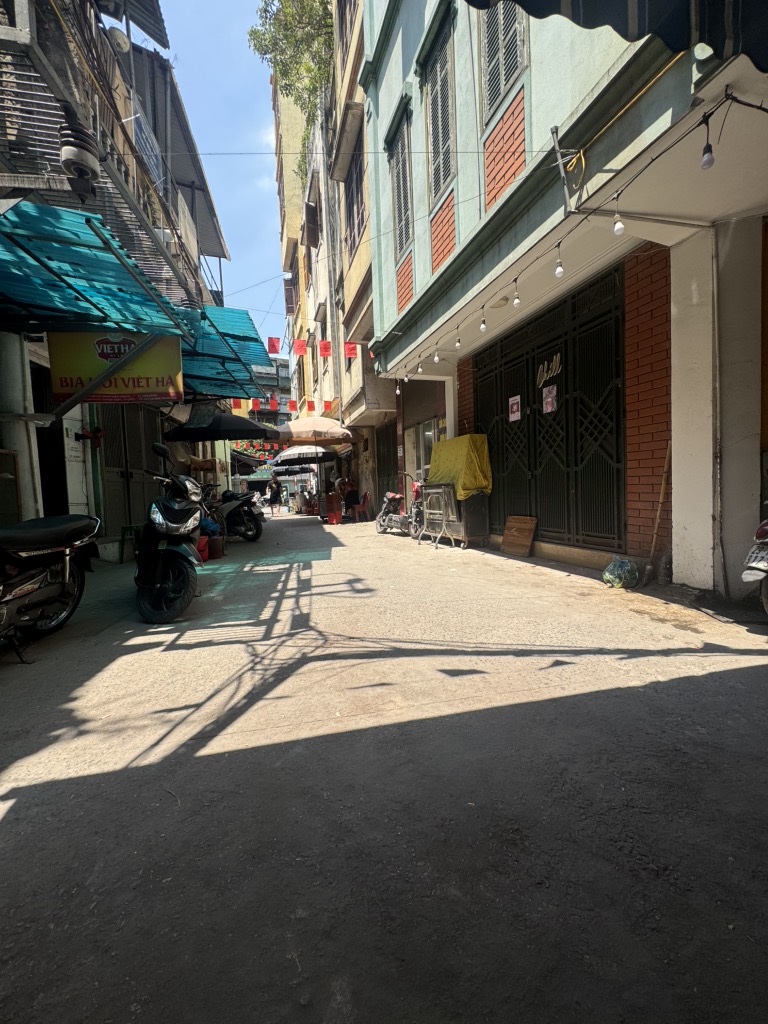 Bán nhà Khâm Thiên - diện tích 30.5m2 5 tầng - Ô tô đỗ cửa - giá 9,4 tỷ