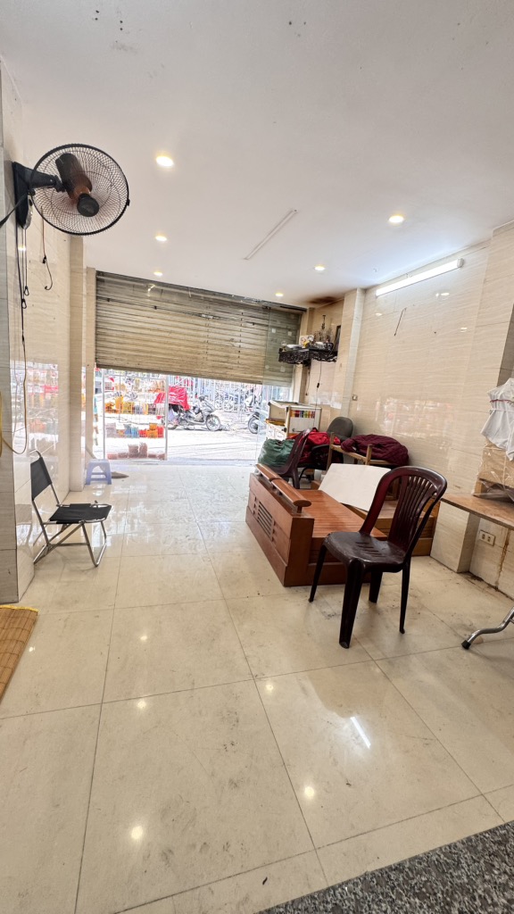 Bán nhà Kim Ngưu - diện tích 26m2 3 tầng - Ngõ ô tô tránh - giá 3,8 tỷ